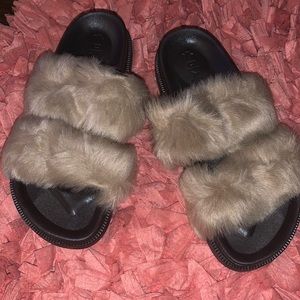 NEW FAUX FUR 2 STRAP SLIDES